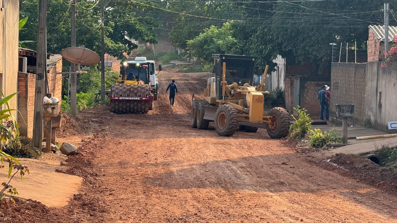 Após fiscalização de Edimilson Dourado, máquinas iniciam serviços em ruas do Cidade do Lobo