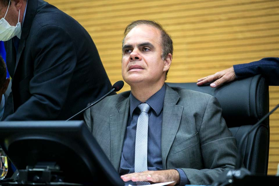Deputados votam para manter veto e prejudicam policiais e bombeiros de Rondônia 2 Deputados votam para manter veto e prejudicam policiais e bombeiros de Rondônia