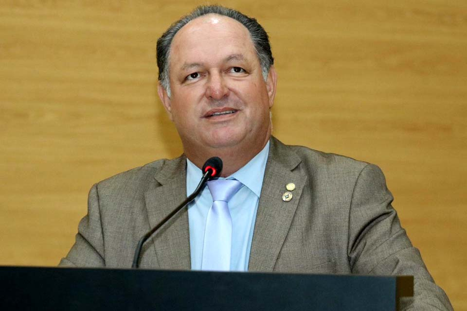 Deputados votam para manter veto e prejudicam policiais e bombeiros de Rondônia 7 Deputados votam para manter veto e prejudicam policiais e bombeiros de Rondônia