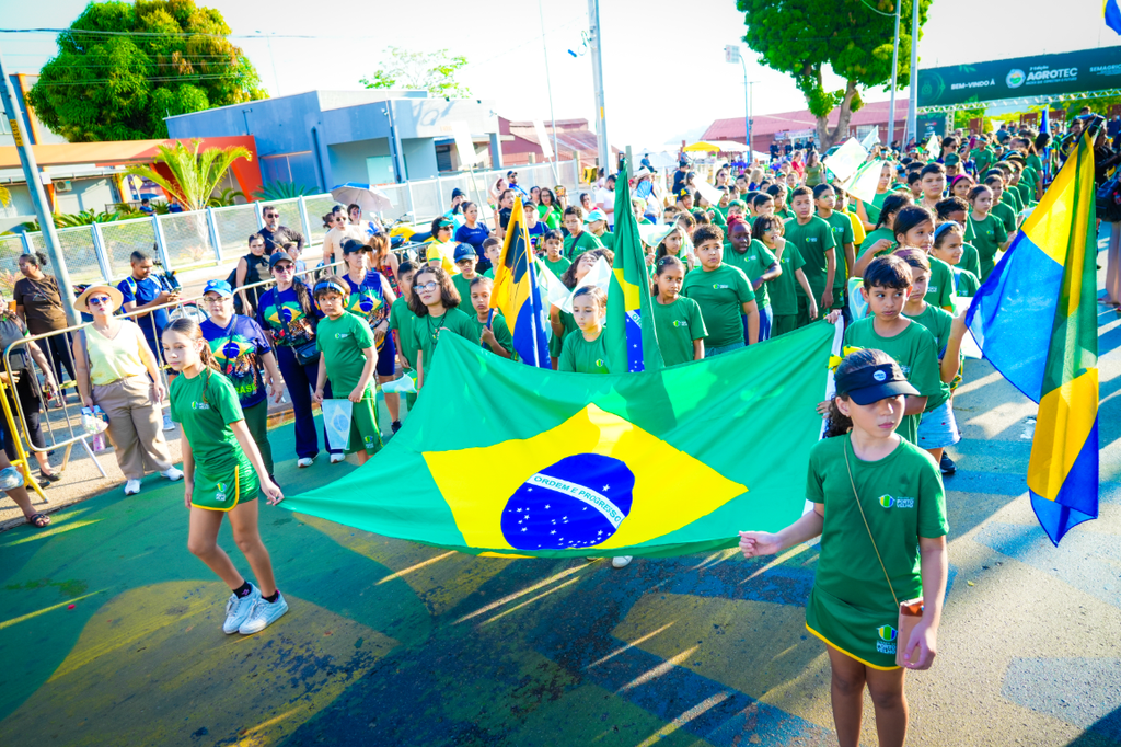 Estudantes dão início às celebrações da Semana da Pátria em Porto Velho