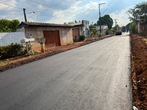 Ruas do bairro Nova Esperança recebem pavimentação após preparação do solo 3 Ruas do bairro Nova Esperança recebem pavimentação após preparação do solo