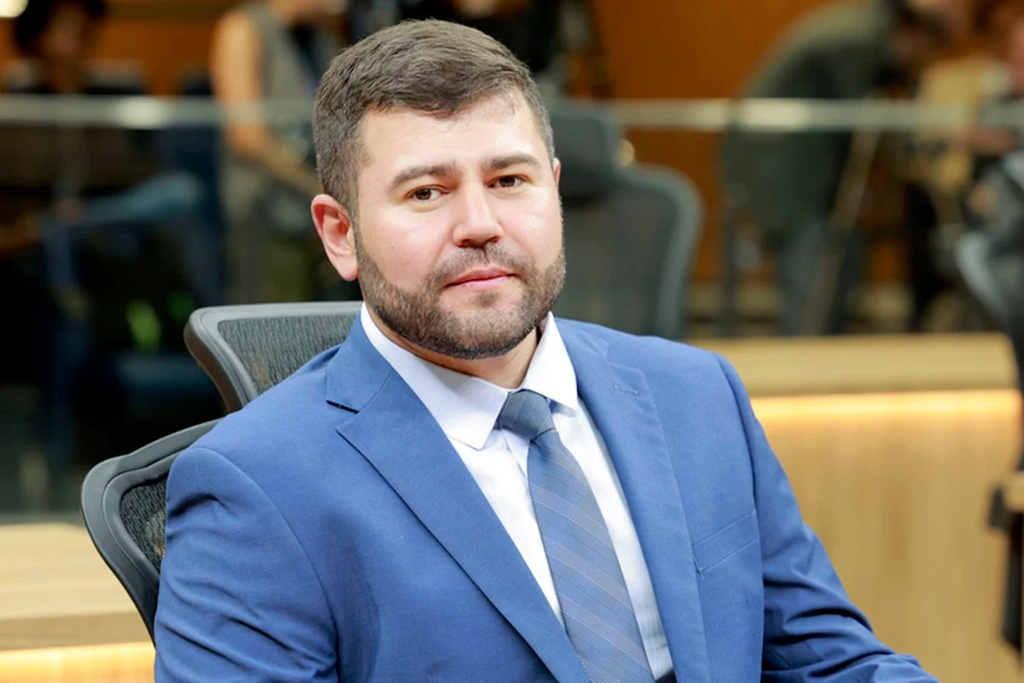 Esposa assume candidatura de deputado que morreu em acidente no Entorno