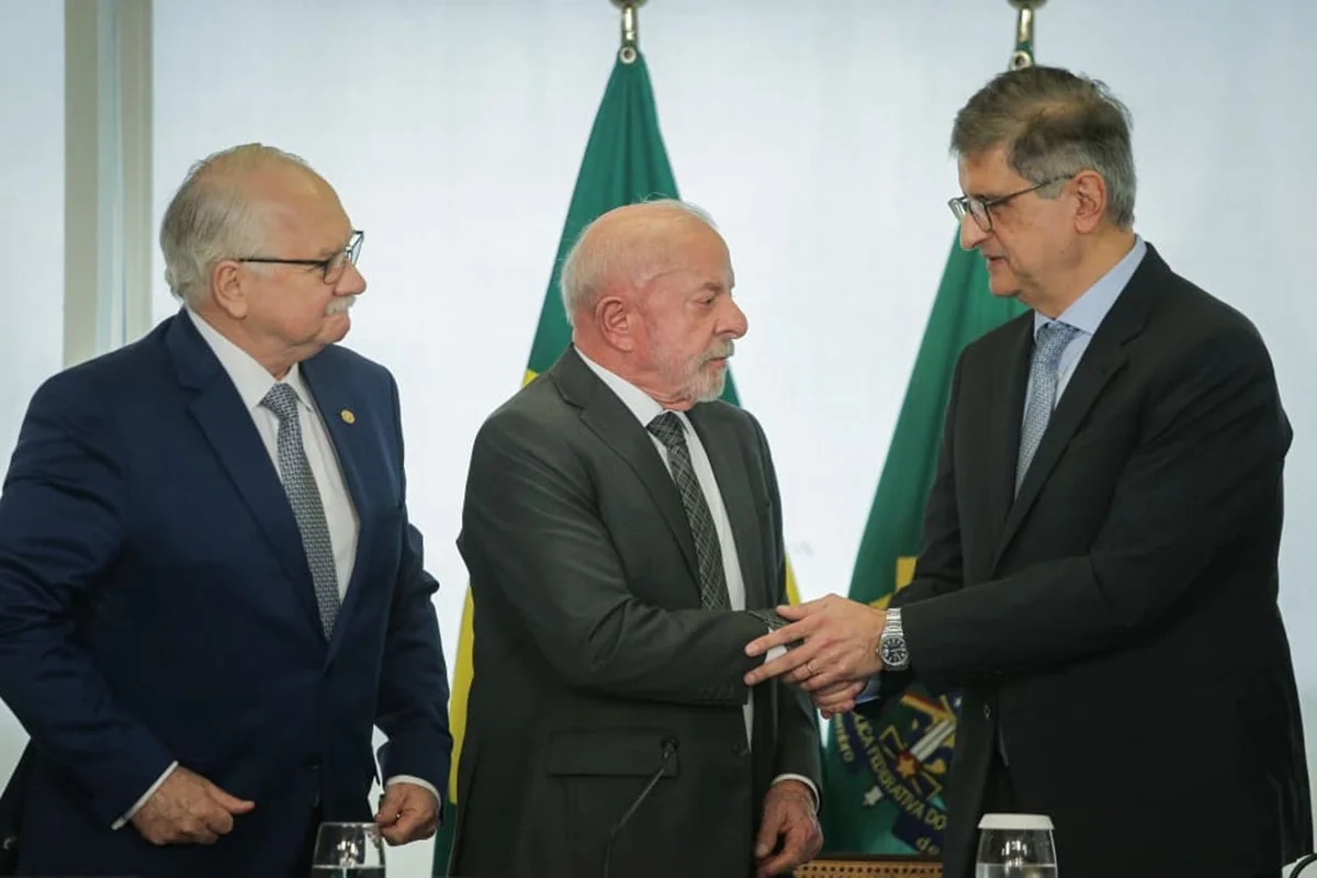 Lula tem conversa reservada com Fachin e Gonet sobre crise no STF 1 Lula tem conversa reservada com Fachin e Gonet sobre crise no STF
