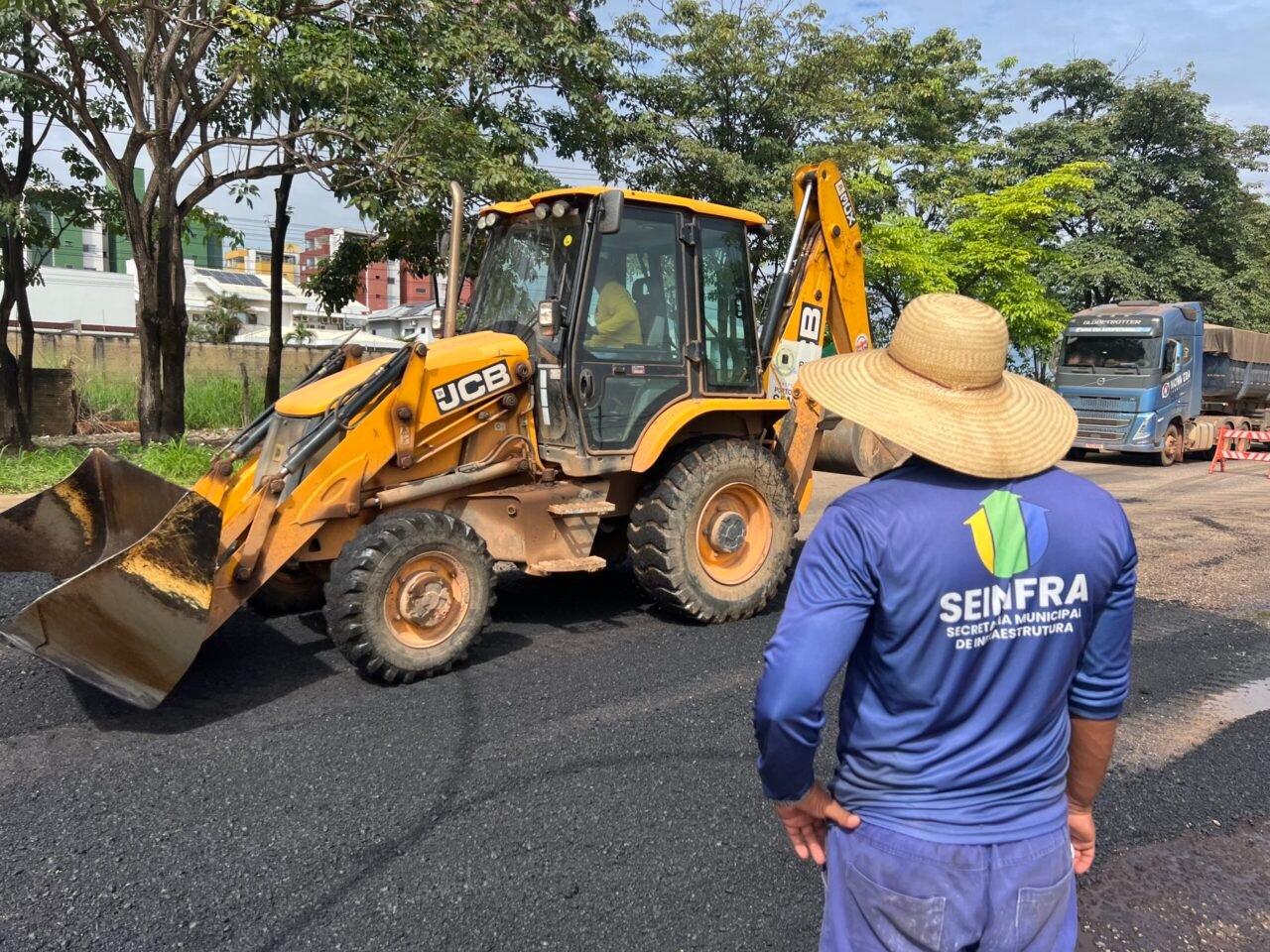 Operação tapa-buracos avança por seis ruas da Zona Sul de Porto Velho 1 Operação tapa-buracos avança por seis ruas da Zona Sul de Porto Velho