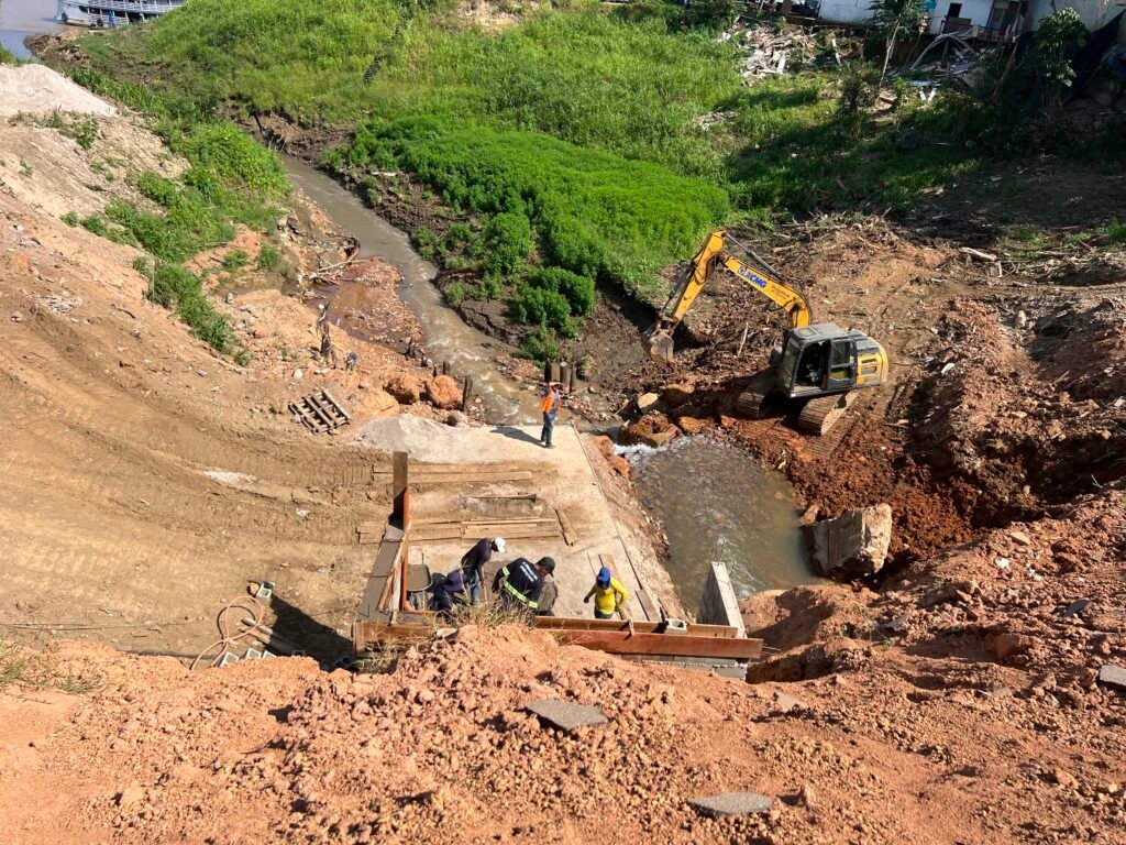 Cai N’água avança na recuperação de área histórica com liberação do tráfego