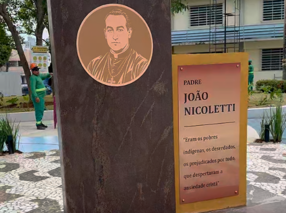 Praça João Nicoletti é revitalizada e entregue como presente pelos 112 anos de Porto Velho
