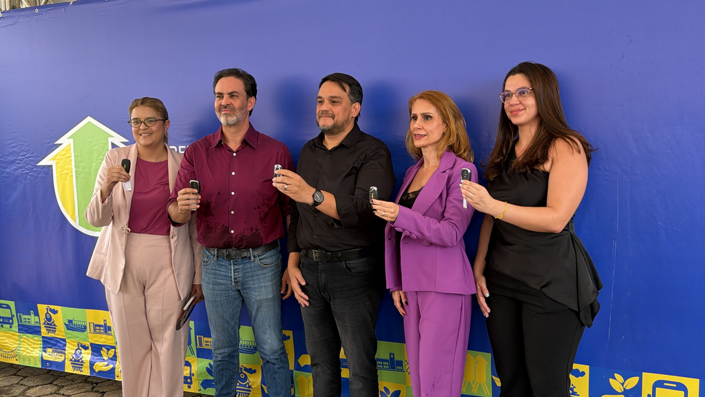 Prefeitura entrega 16 veículos novos para reforçar serviços de inclusão e assistência social em Porto Velho 
