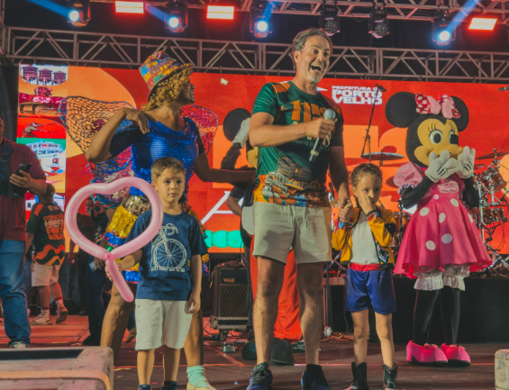 Sorteio transforma aniversário de Porto Velho em noite inesquecível para as crianças