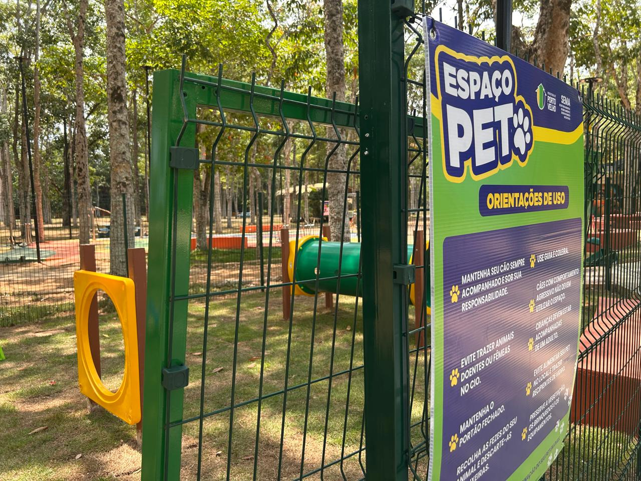 Parque Circuito tem brinquedos danificados, lixeiras quebradas e pichações menos de uma semana após revitalização 2 Parque Circuito tem brinquedos danificados, lixeiras quebradas e pichações menos de uma semana após revitalização