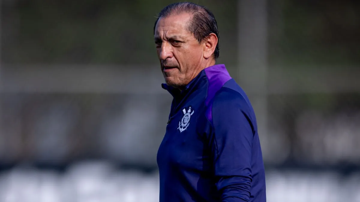 Após demitir Diniz, Corinthians coloca Ramón Díaz como "plano A"
