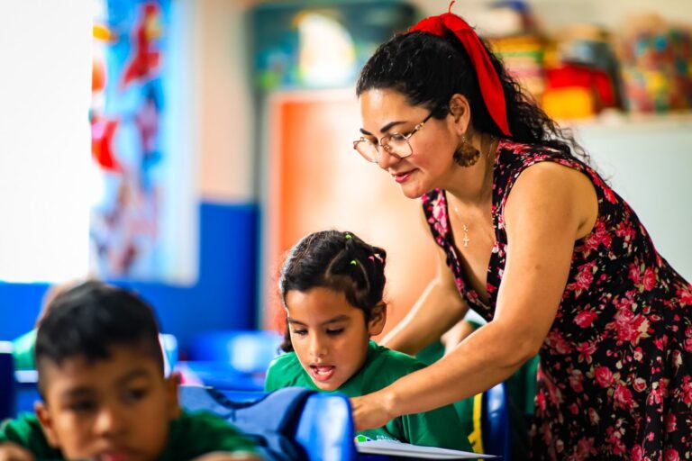 Dedicação e compromisso com o futuro marcam a missão de quase 3 mil educadores da rede municipal de PVH