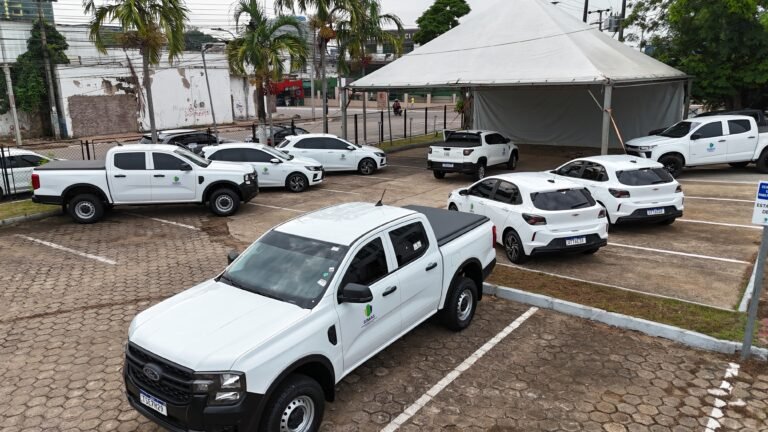 Prefeitura entrega 16 veículos novos para reforçar serviços de inclusão e assistência social em Porto Velho 